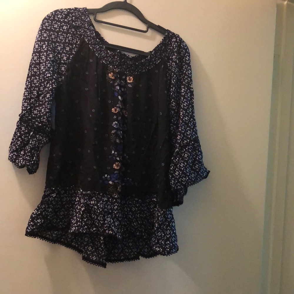 Black/Navy floral print blouse